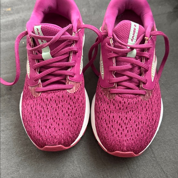 Brooks Women’s Running Shoes - Magenta Pink - Picture 4 of 4